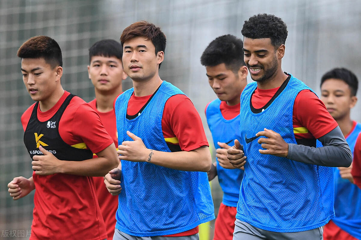 开云官网关于穆古鲁扎在热火比赛中表现优异,险胜引发热议!引发球迷热议的信息