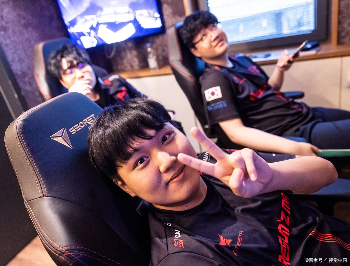 开云在线包含Uzi在TL比赛中精彩发挥,精彩发挥引发热议!的词条